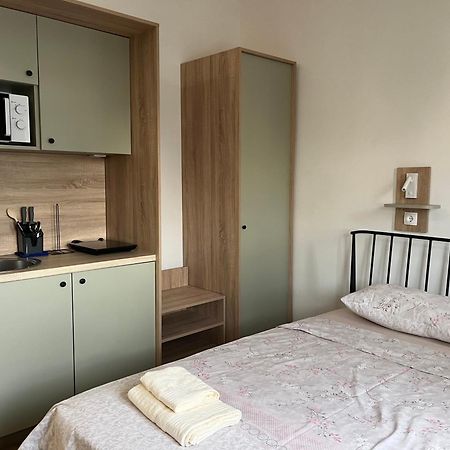 Olive Centre Apartment Скопие Екстериор снимка