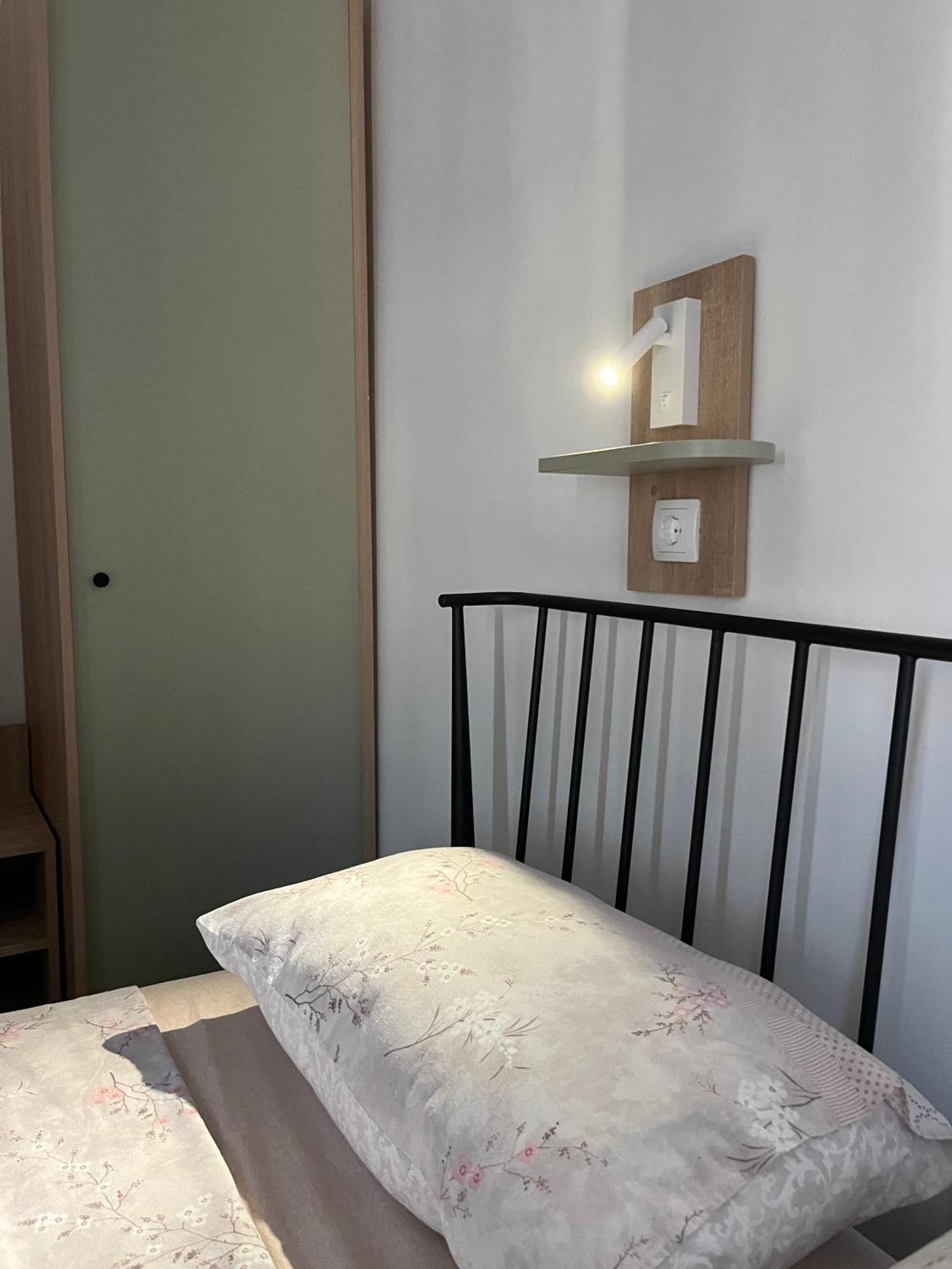 Olive Centre Apartment Скопие Екстериор снимка