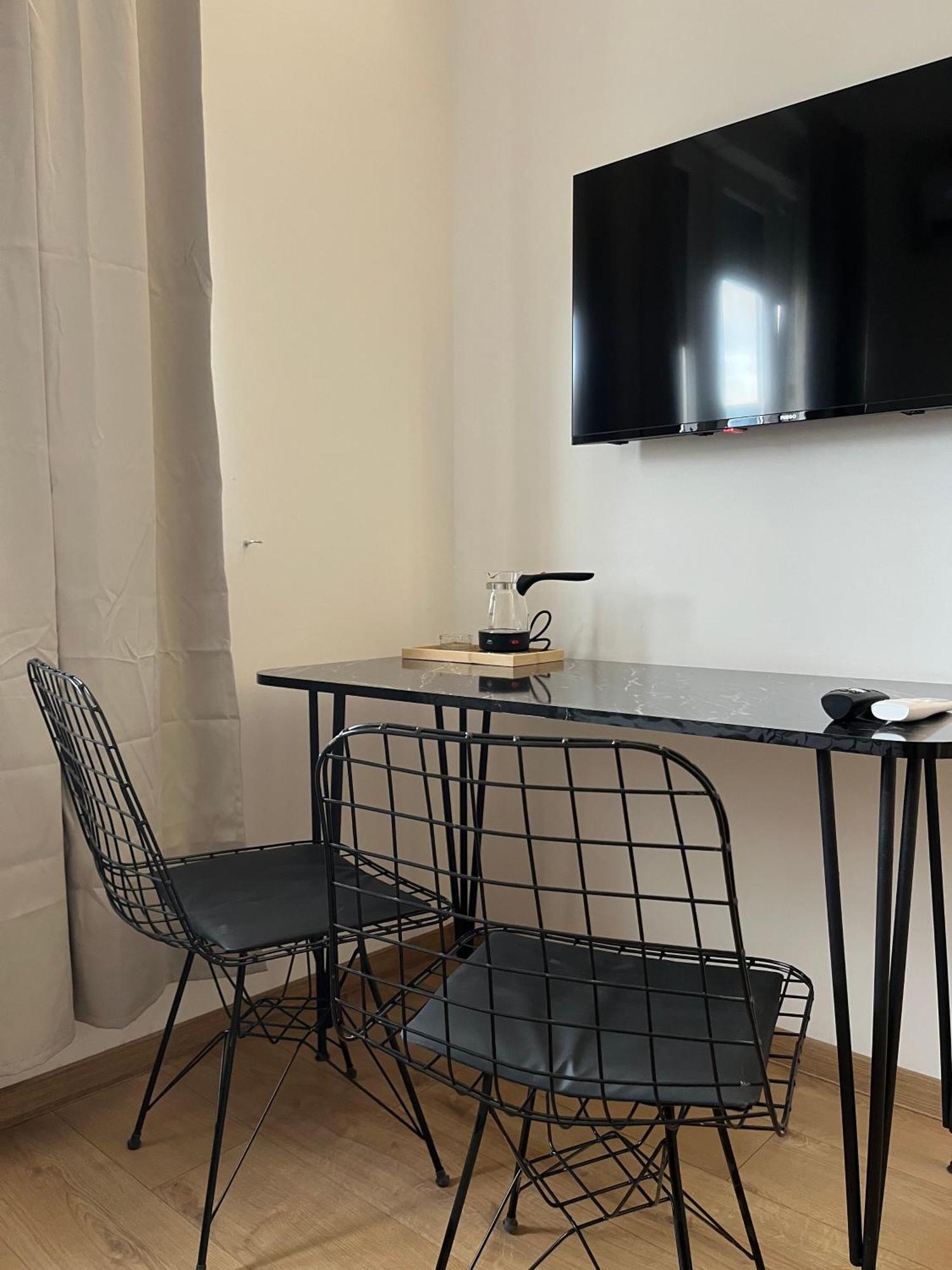 Olive Centre Apartment Скопие Екстериор снимка