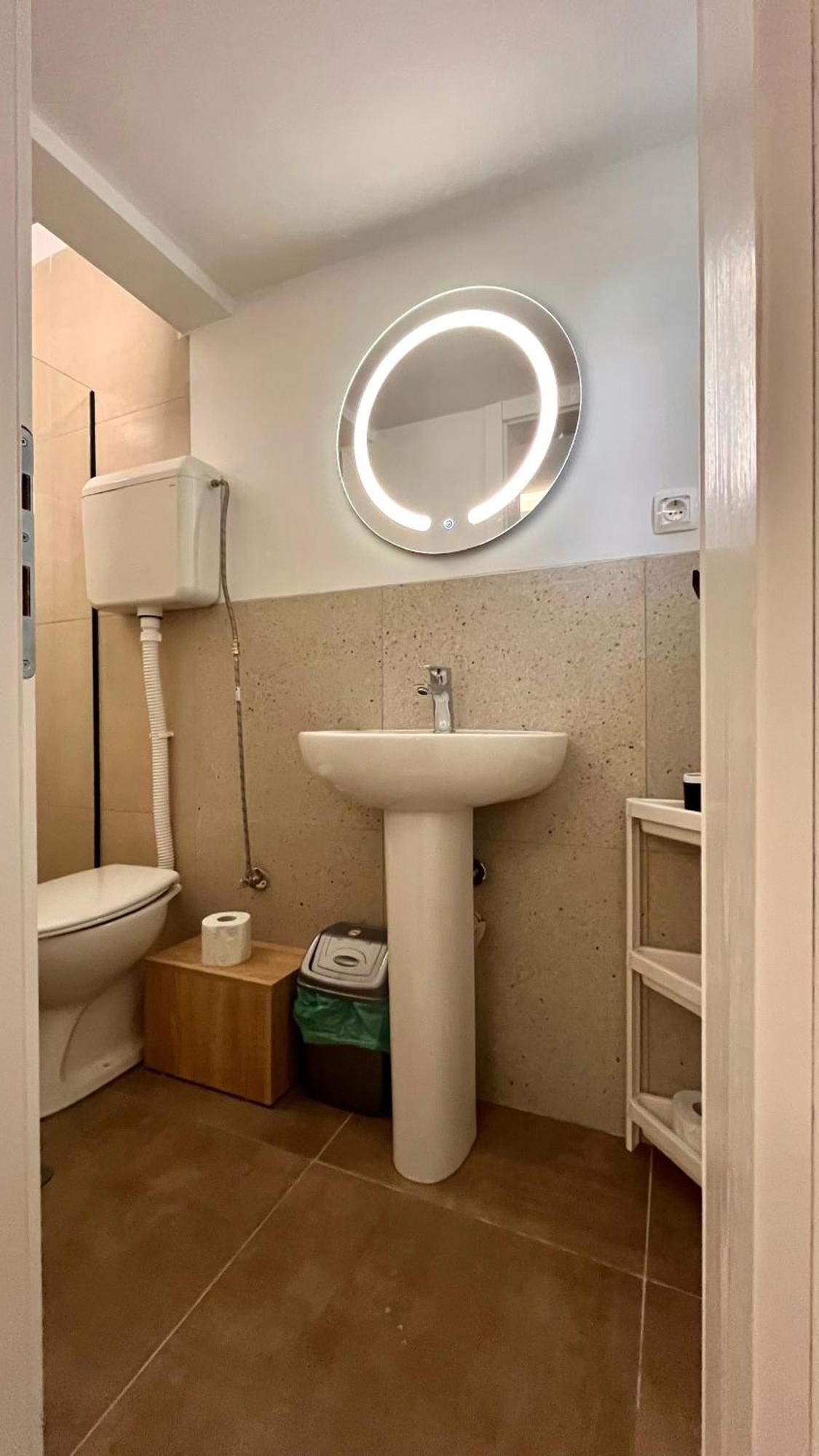 Olive Centre Apartment Скопие Екстериор снимка
