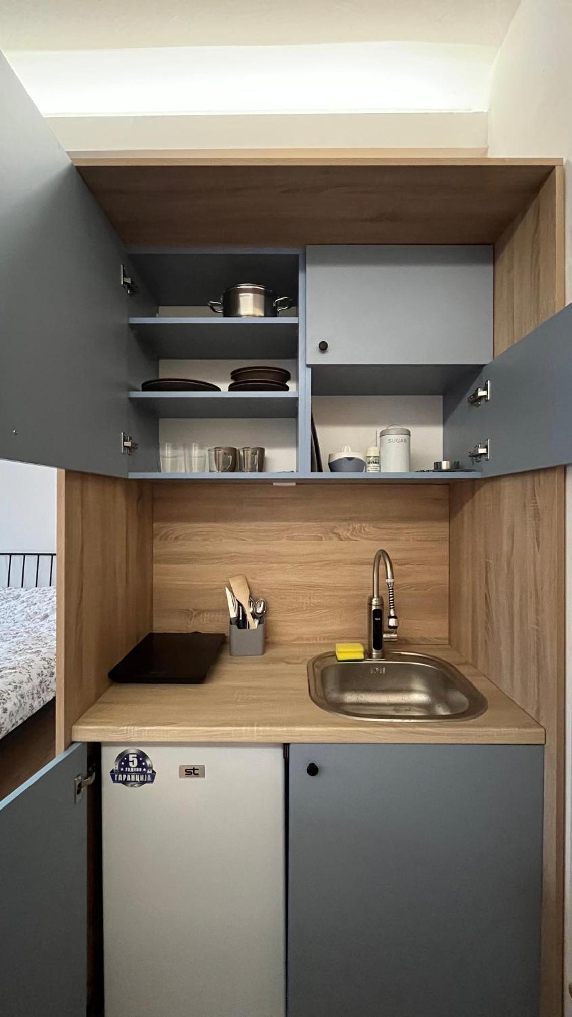 Olive Centre Apartment Скопие Екстериор снимка
