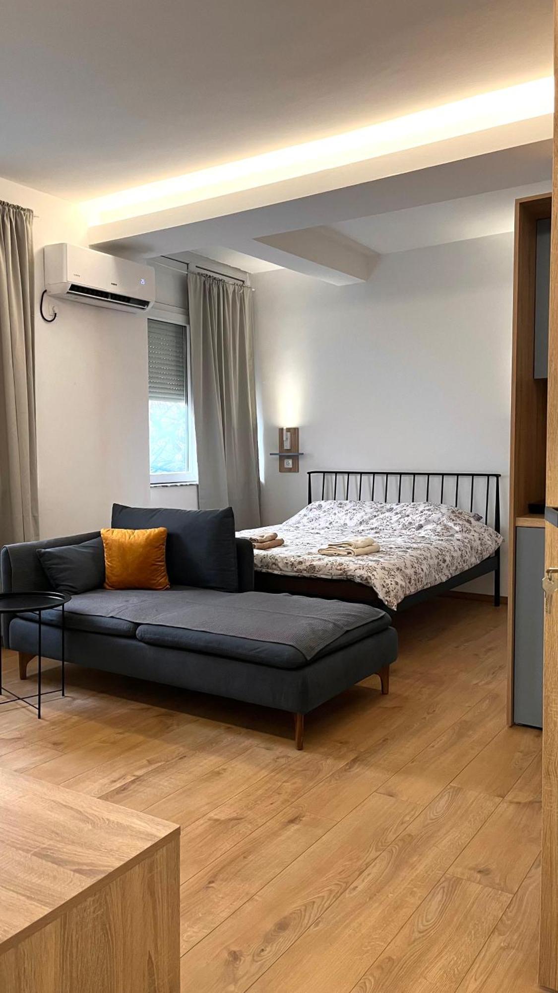 Olive Centre Apartment Скопие Екстериор снимка